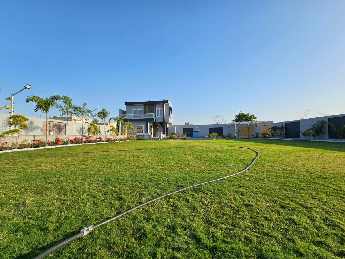 Shree Ambe Farmhouse Villa Ujjain Dış mekan fotoğraf