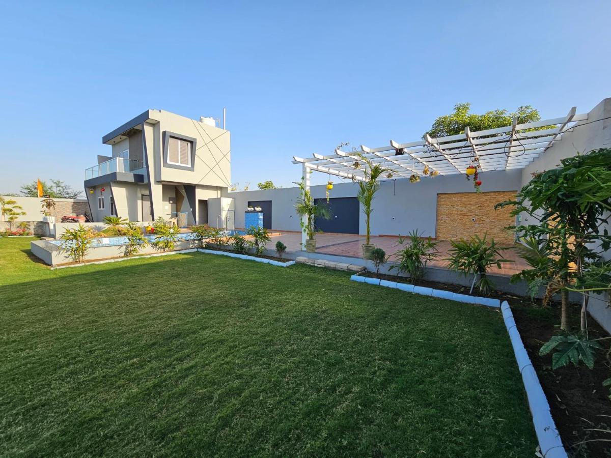 Shree Ambe Farmhouse Villa Ujjain Dış mekan fotoğraf